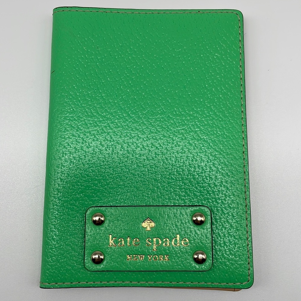 Kate Spade Passport Holder Wellesley Budgreen NEW with Tags